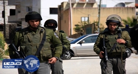 قوات الاحتلال تعتقل 8 فلسطينيين من محافظة الخليل