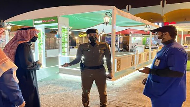 سبب إغلاق ساحات " الفود ترك " في الخبر " صور "