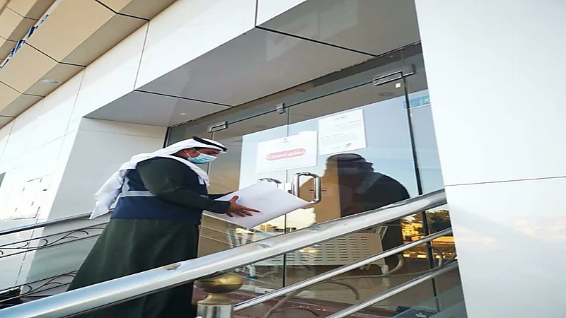 بالصور.. إغلاق مجمع طبي مخالف في حائل 
