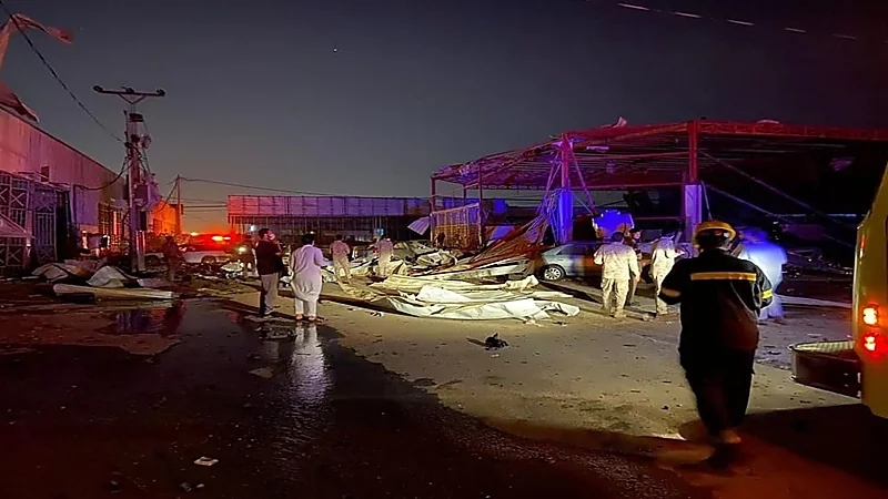 بالفيديو والصور.. موقع سقوط الصاروخ الباليستي الذي أطلقه الحوثيون على أحد المسارحة