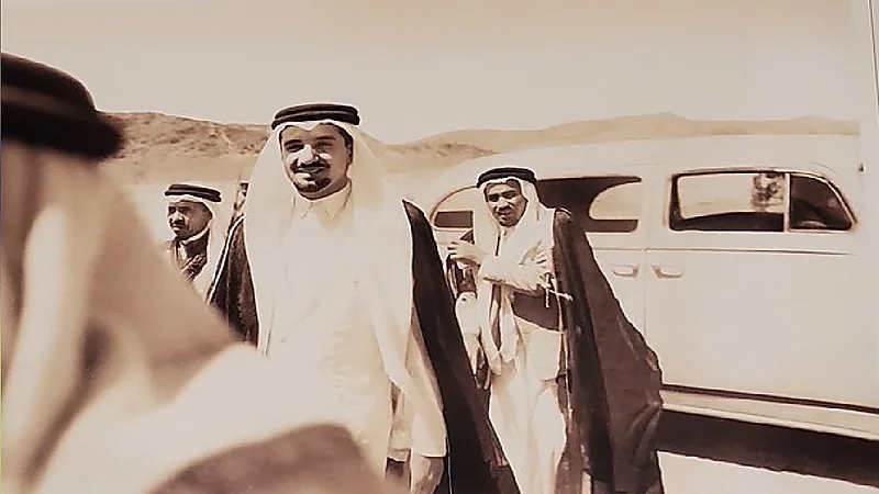 صورة نادرة للأمير "منصور" أول وزير دفاع في المملكة
