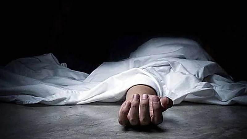 رجل يذبح مزارع وحفيدته لرفضها الزواج منه