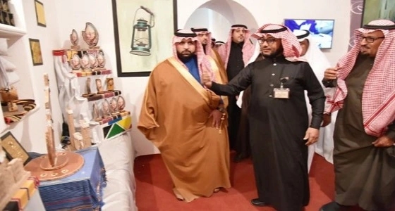 نائب أمير جازان يتفقد قرية جازان التراثية بمهرجان " الجنادرية 32 "