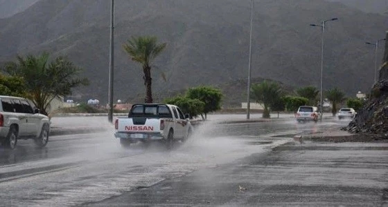هطول أمطار رعدية على عسير