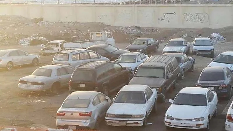 بدء المهلة التصحيحية للمركبات المهملة والتالفة دون رسوم أو غرامات غدا 