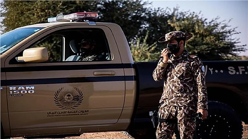 "الأمن البيئي" يحدد هوية 3 أشخاص ظهروا في فيديو  يقطعون أشجار بمنشار كهربائي