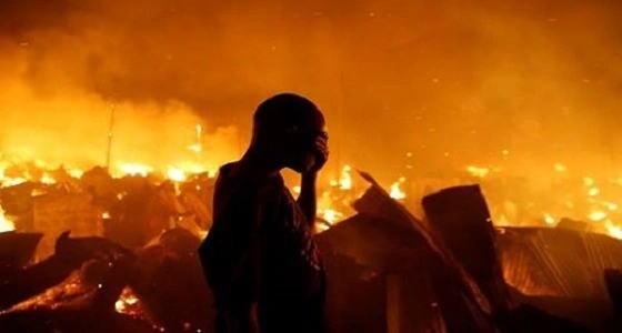 حرائق ضخمة تلتهم المنازل فى الأحياء الفقيرة بمنطقة كيجيجي الكينية