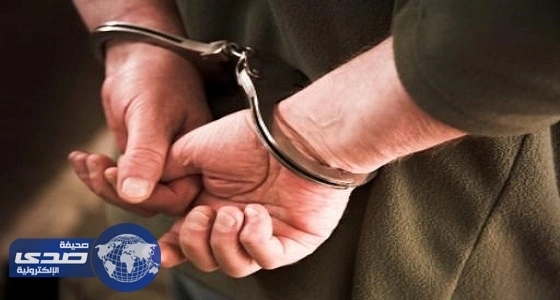 القبض علي مقيم سرق جوالات بـ ١٧ ألفًا بالقنفذة