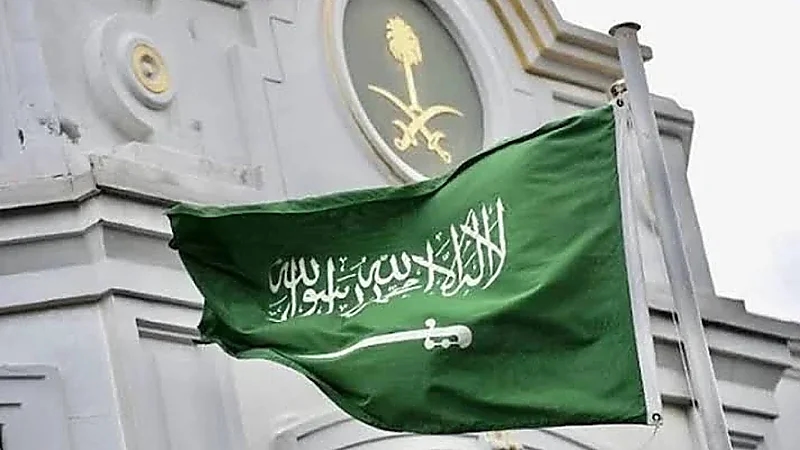 السفارة في إندونيسيا تباشر حادثة غرق مواطن وتكثف البحث لإنقاذه