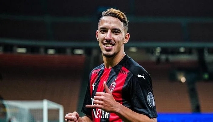 ليفربول يرغب في التعاقد مع لاعب عربي لمزاملة محمد صلاح 