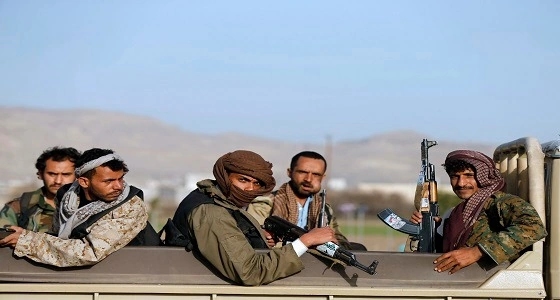 مقتل قيادي حوثي وإصابة آخرين على يد قوات الجيش اليمني