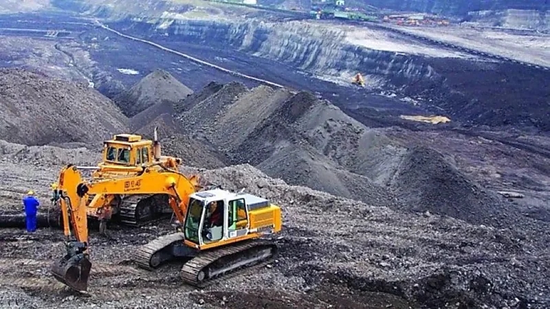 وزارة ‏⁧ الصناعة تعلن الشركات المؤهلة للمنافسة على 3 مواقع تعدينية داخل المملكة