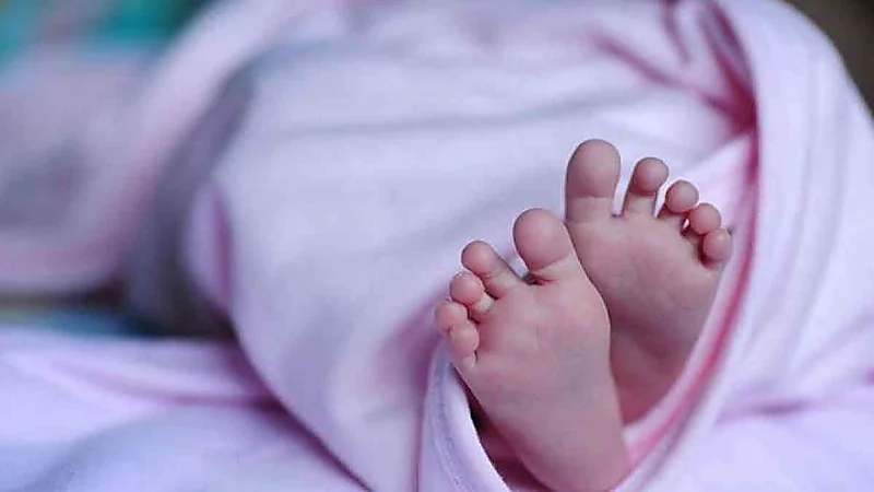 ضبط أم تخلصت من طفلها بمساعدة عشيقها