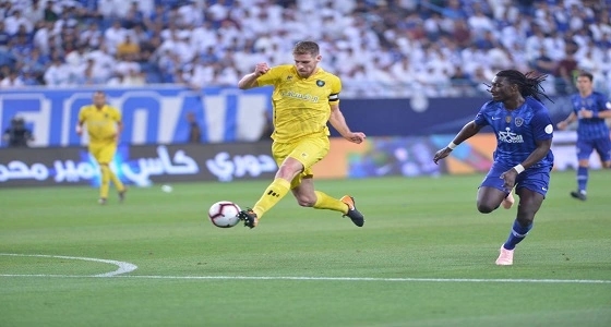 بالصور.. التعاون يصعب مهمة الهلال في صدارة الدوري