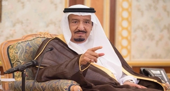 مغردون عن توجيه الملك للمسؤولين بزيارة المناطق: نتمنى ألا يستغلوا السفر بالانتدابات