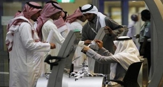 بعد تعرض مواطنين لابتزاز من مكاتب توظيف.. " العمل " تتوعد