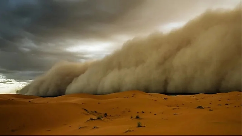استبعاد مكة عن الحالة الغبارية "حمراء"