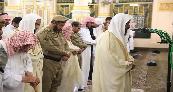أداء صلاة الميت على ضحية حادث معلمات قران