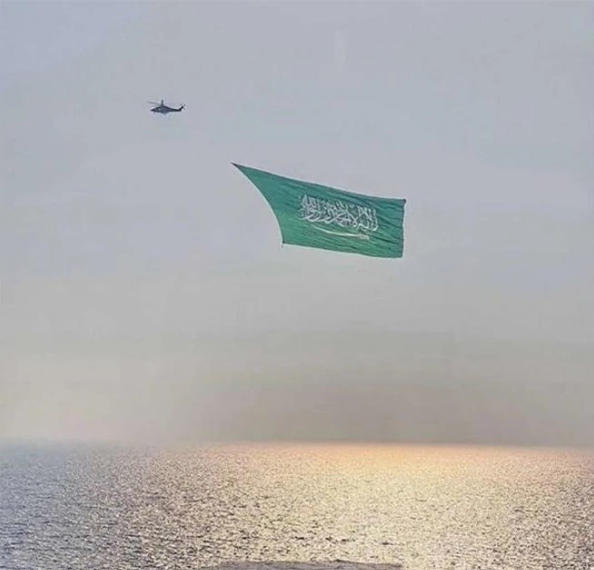 بالصور.. استهداف مطارأبها‬⁩ من قبل الميليشيات الإيرانية الحوثية‬⁩ اليوم