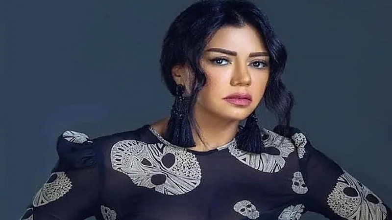 رانيا يوسف تعلن عن اختراق حسابها على واتساب وتحذر الجمهور