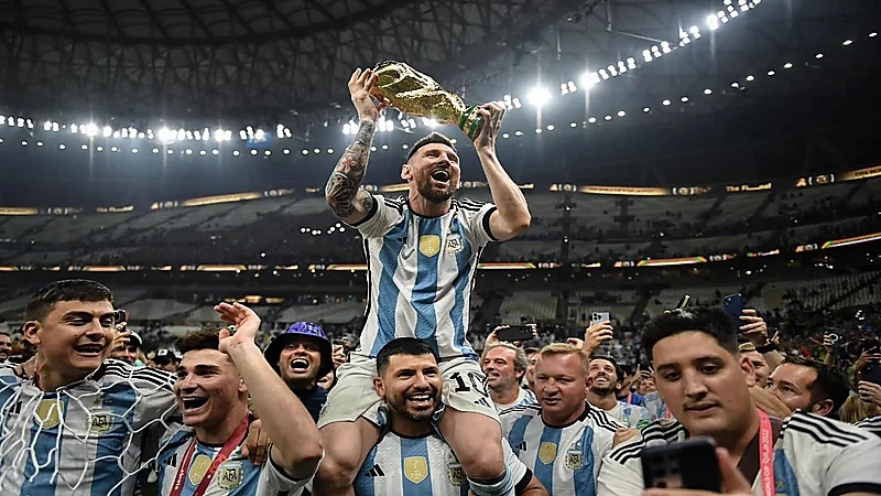 ميسي يحصد جائزة أفضل لاعب في العالم 2022 