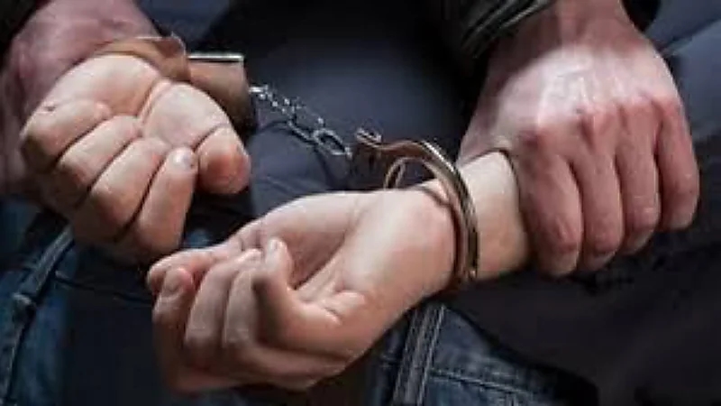 القبض على 11 أشخاص لترويجهم مواد مخدرة في 4 مناطق