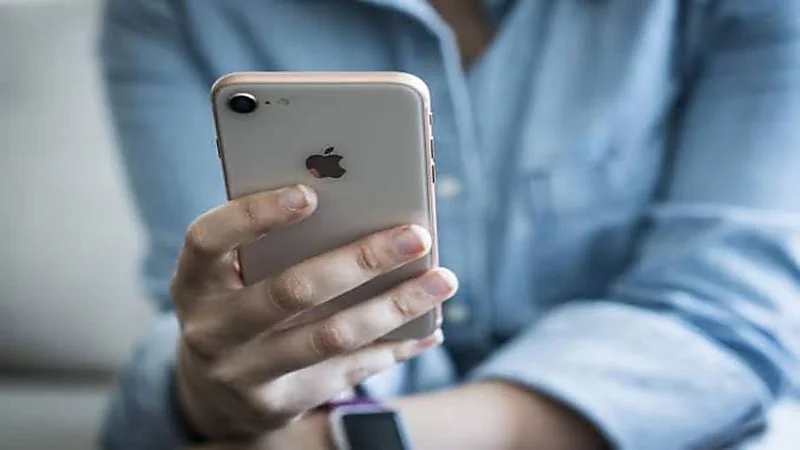 شكاوى عديدة من تطبيق شهير يستنزف بطارية هواتف آيفون