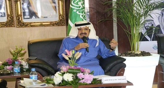 " القاضي " يوقع كتابه بالجناح السعودي في معرض القاهرة الدولي