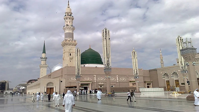 الحصيني: هذه الأيام يكون أبكر وقت لدخول صلاة الظهر