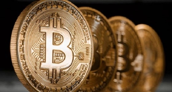 تذبذب العملات الرقمية.. و " بتكوين " دون 7 آلاف دولار