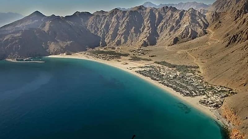 انفجار سفينة في خليج عمان