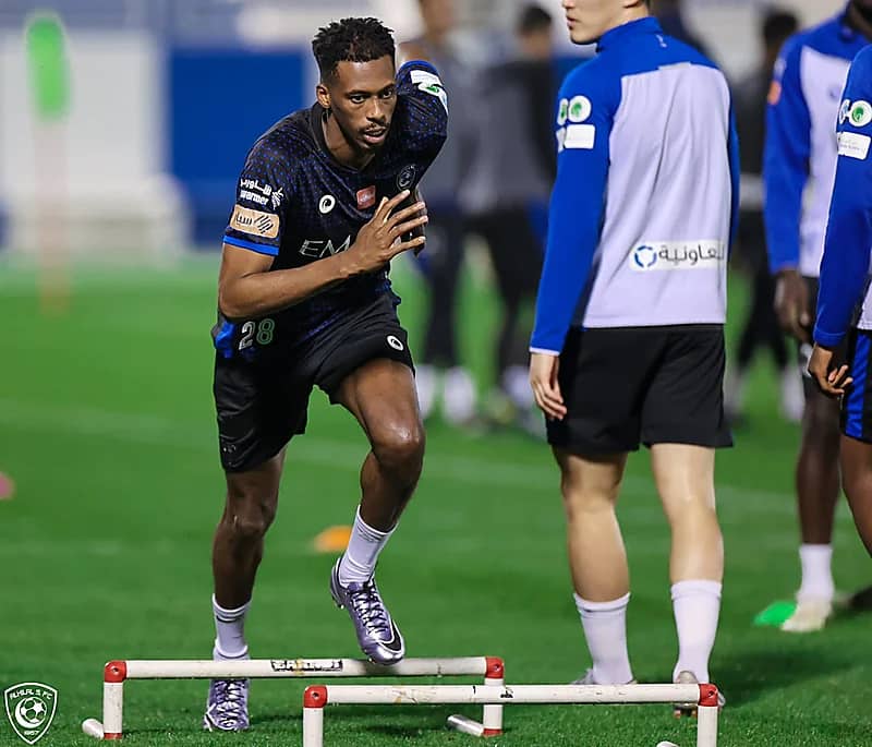 العيدان تثير الجدل بخصوص لقاح كورونا بعد وفاة مشاري البلام