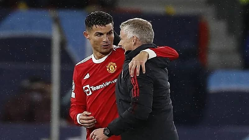 "رونالدو" يضع سولشاير تحت ضغط بسبب دكة الاحتياط