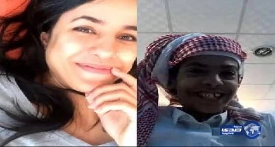 بالفيديو: أبو سن يضرب من جديد.. فتاة عربية تغازله وتنعته بـ«المز» ثم ترقص معه