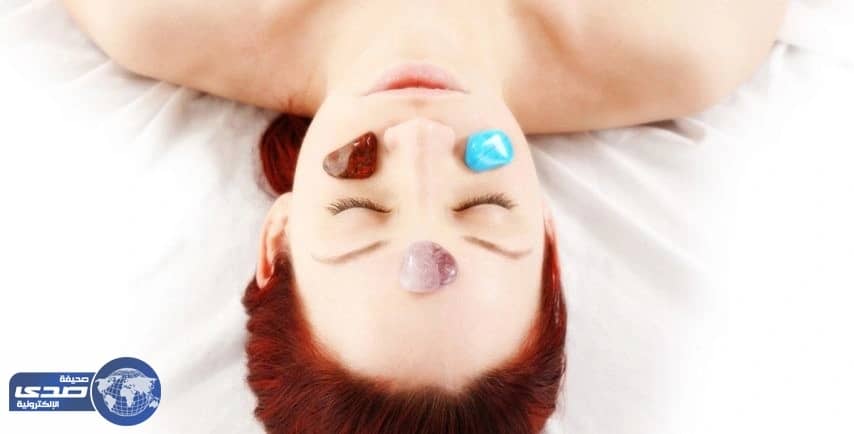 " الأحجار الكريمة " آخر صيحات عالم التجميل