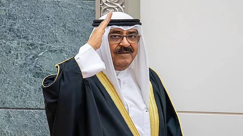 أمير الكويت يصل المملكة لحضور اللقاء الأخوي