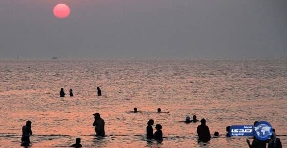 درجة الحرارة بالكويت تصل إلى الذروة.. وخبير يحذر من التعب والإرهاق