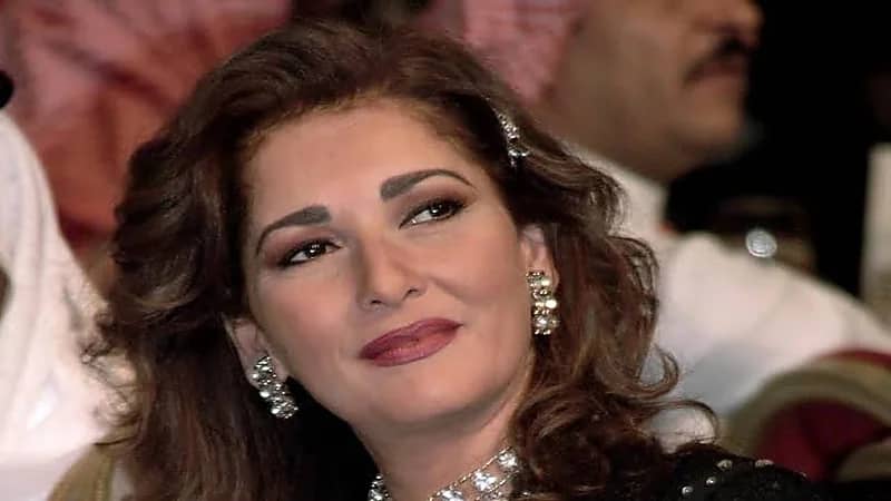 آثار الحكيم: اعتزالي الفن جاء باختيار إلهي