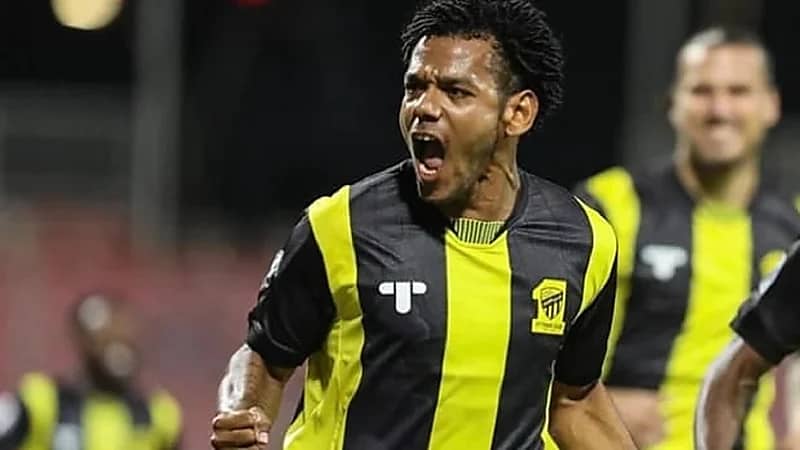 رومارينيو يعد جماهير الاتحاد بعدم التوقف عن التسجيل