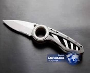 استخراج سكين نافذ لعمق 8سم من فخذ طفلة بمستشفى أملج