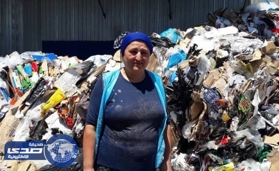 سيدة تٌعيد 12 ألف دولار عثرت عليهم بمقلب نفايات