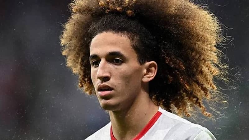 مانشستر يونايتد يوجه رسالة تشجيعية للاعبه التونسي قبل أمم أفريقيا