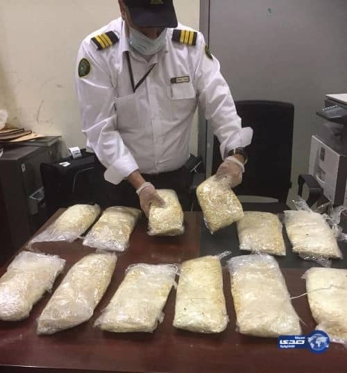 أمن طرق الشمالية يقبض على مواطن بحوزته حبوب مخدره