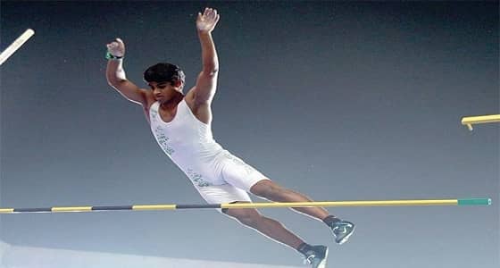 الواثب حسين آل حزام يحطم " الرقم العربي " للقفز بالعصا