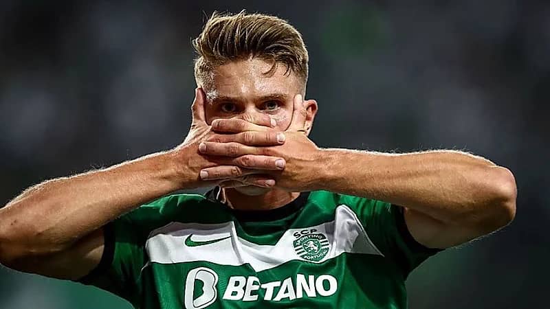 مانشستر يونايتد ينافس الهلال ويوفنتوس على التعاقد مع جيوكيريس