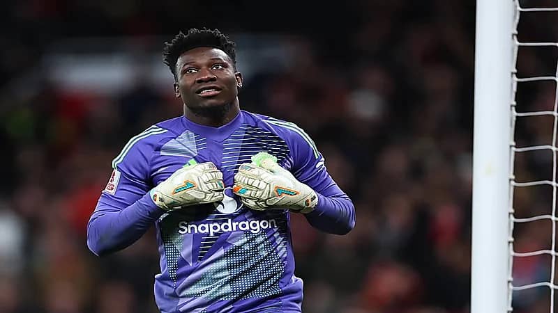 نيوم يقترب من ضم أونانا لتدعيم حراسة المرمى في دوري روشن