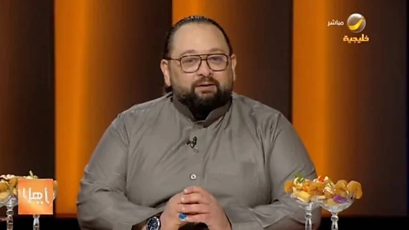 بالفيديو.. شيف يروي قصة طلبه للعمل بدون مقابل ليحقق حلمه