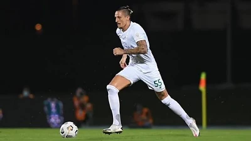 الأهلي يفاوض فيجسا لتخفيض مستحقاته المترتبة على فسخ عقده