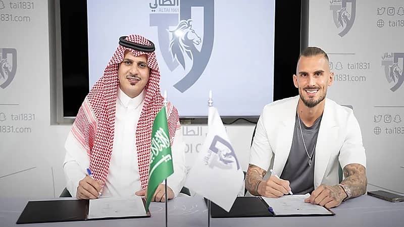 الطائي يتعاقد رسميا مع دوقانيتش