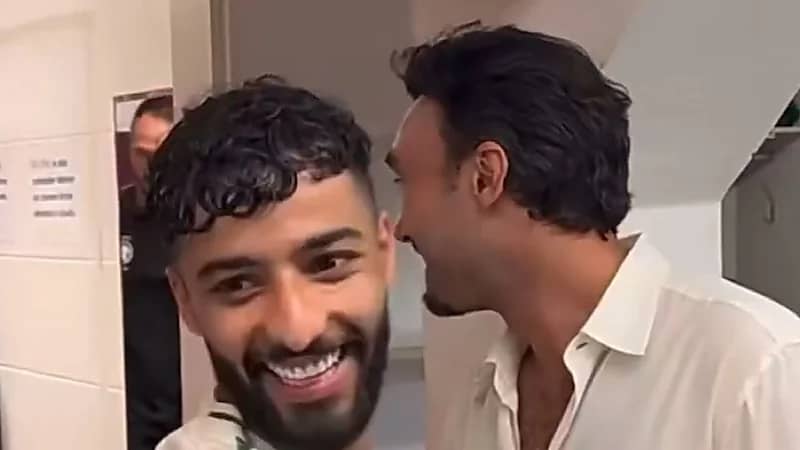 وزير الرياضة يحيي لاعبي المنتخب بعد فوزهم على مقدونيا .. فيديو